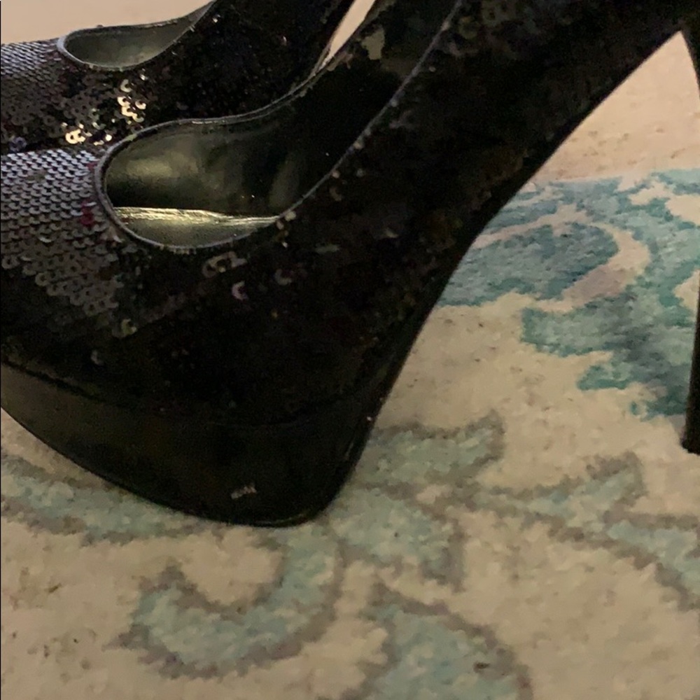 Pumps - Picture 7 of 8